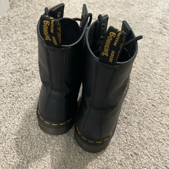 SOLD❗️Original Doc Martens boots - Picture 3 of 4